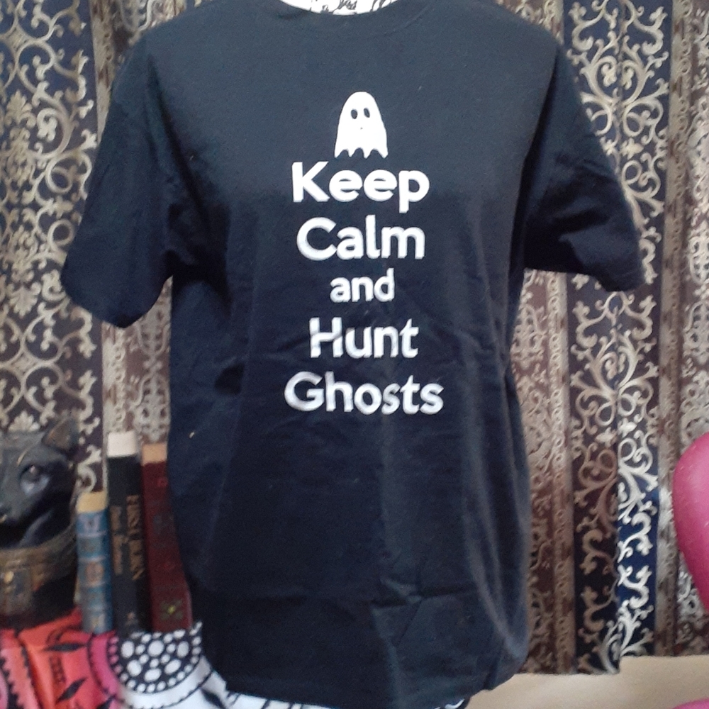 NWOT! Keep Calm Ghost Hunting Tee